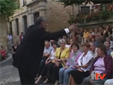 Raymond House et sa chorale improvisée