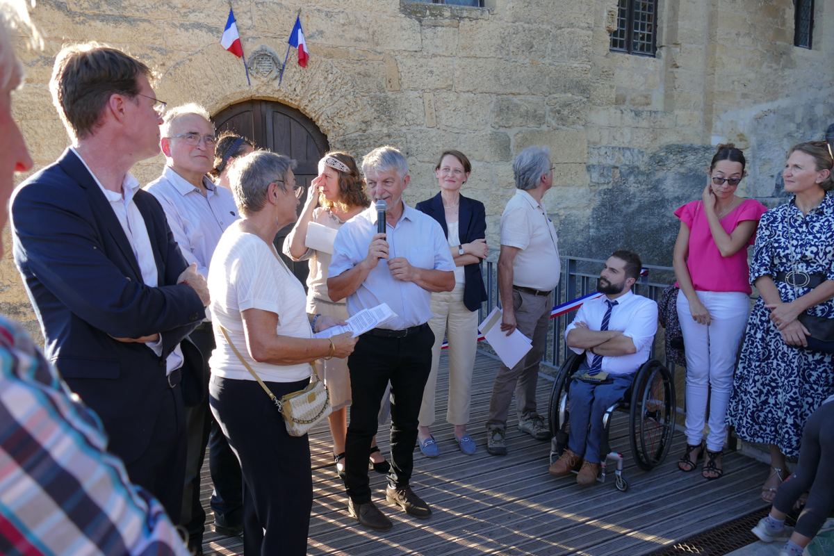 Lo mot del cònsol màger de Las Aisiás al moment dels parladís del Centenari.